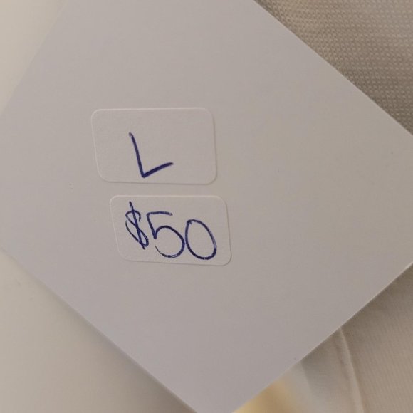 O'Neill Women's knit tank top. White. Size L. - Picture 7 of 7